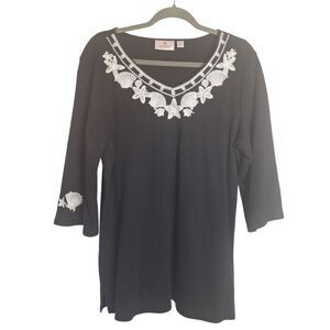 Quaker Factory Black Top White Embroidery Seashells 3/4 Sleeve Large Womens